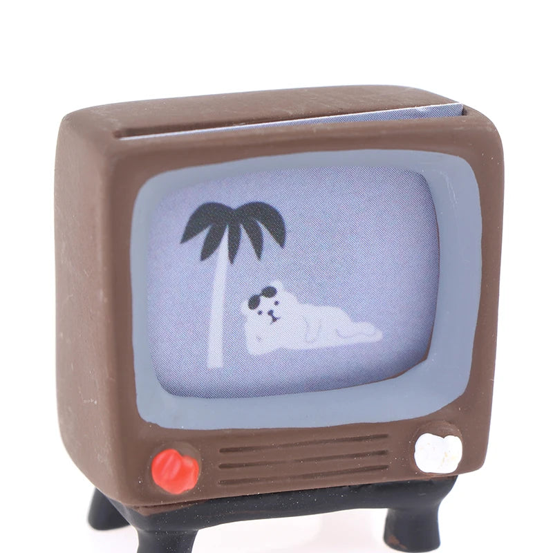 1pc Mini Furniture Lamp Radio Television Kitchen equipment For Children Gift Retro Dollhouse Decoration
