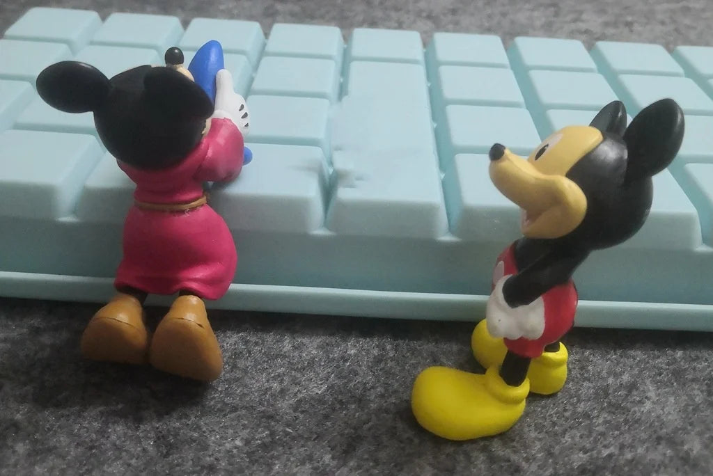 7cm Disney Anime Mickey Mouse Figurine 3D Three-Dimensional Desktop Decora Mickey Ornaments PVC Doll Children's Day Toys Gifts