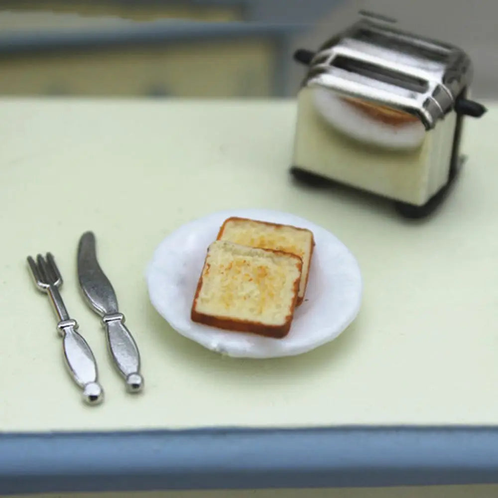 Cute Simulation Food Dollhouse Decorations Mini Kitchen Toy With 2PCS Bread Doll Accessories Miniature Toaster Toast Machine