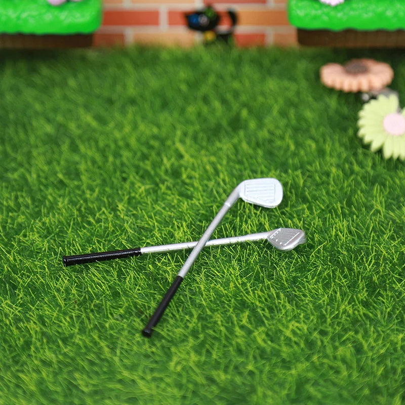 1/12 Dollhouse Miniature Accessories Mini Golf Clubs with Bag Model for Doll House Decoration ob11