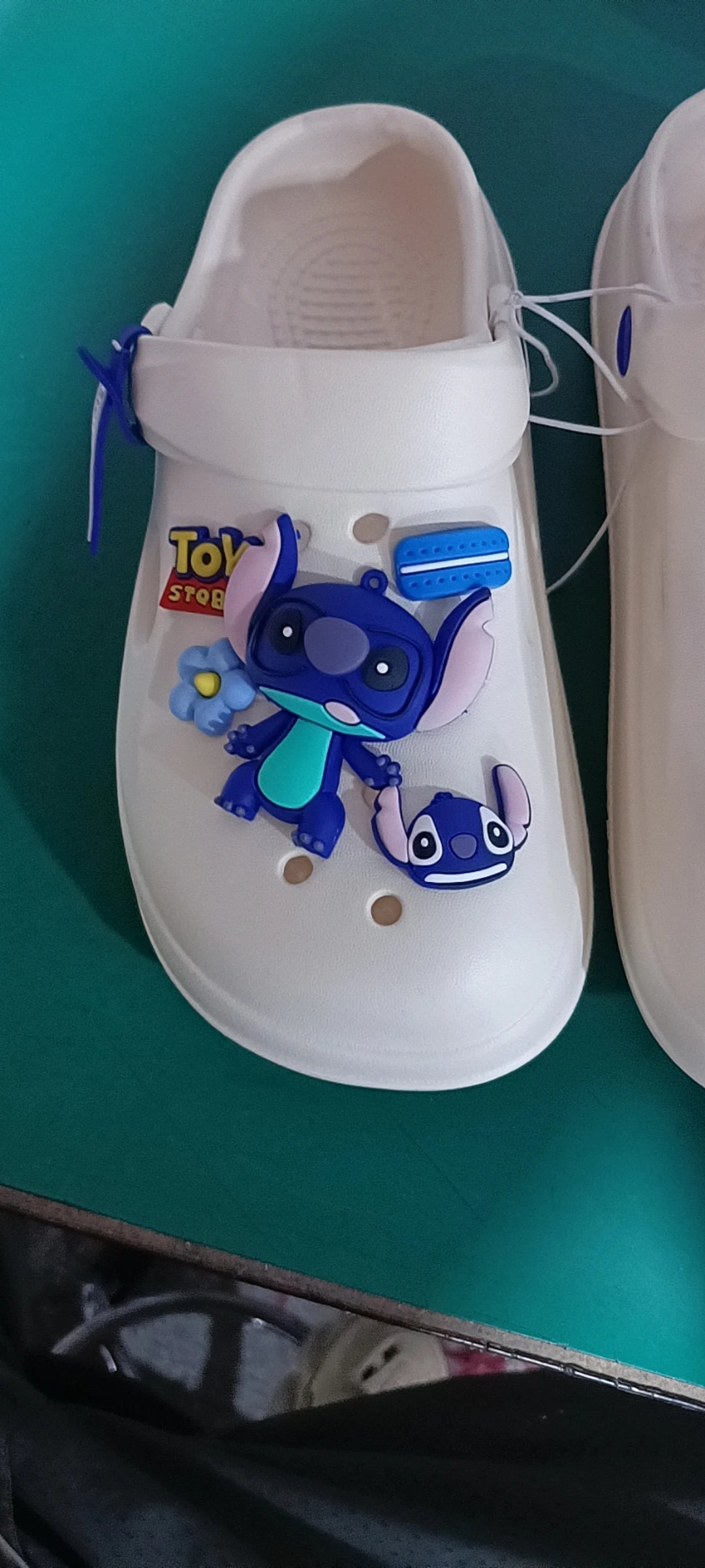 New Cartoon Stitch Series Head Slippers For Couples Are Super Light Anti-Slip And Versatile Casual Shoes For Men And Women Gifts